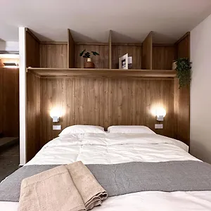 comfy-stay-cathedral-barcelona.topbarcelonahotels.com/